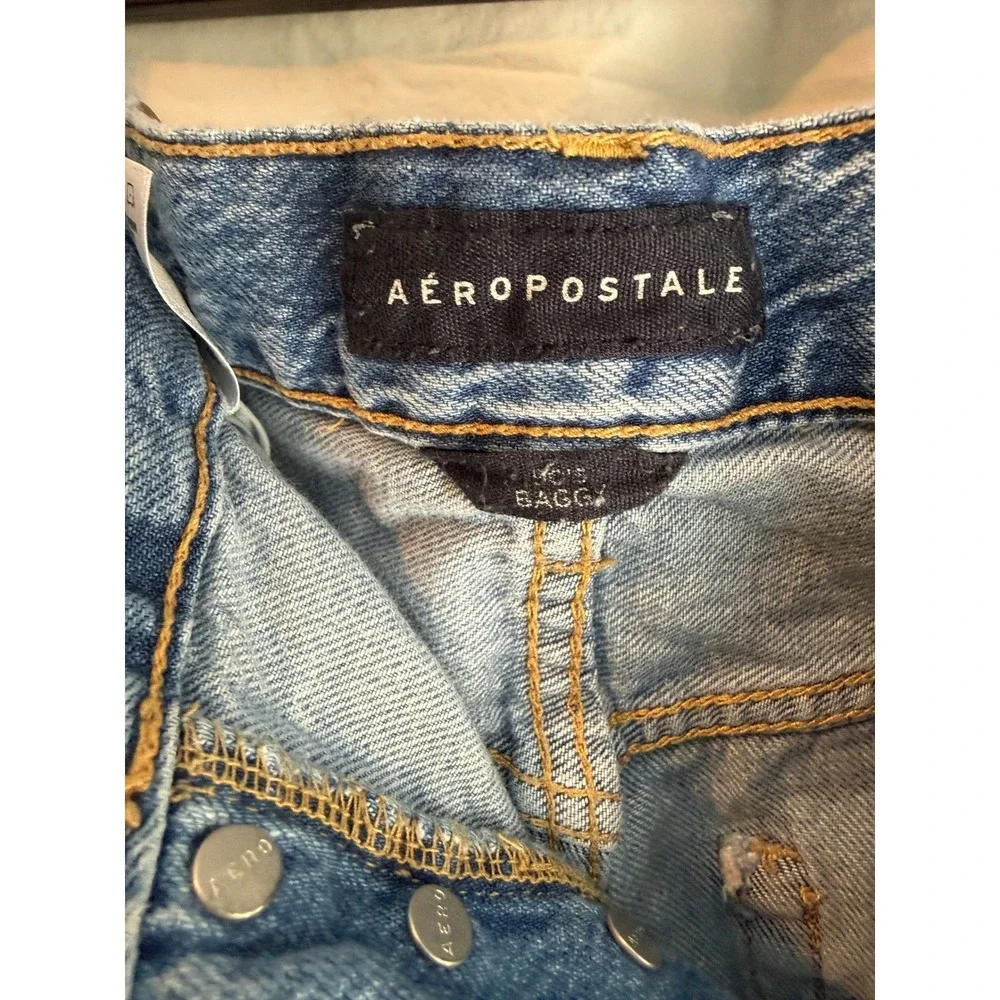 Aeropostale 90s Baggy Denim Shorts Light Wash Distressed Button Fly Size 6 Reg